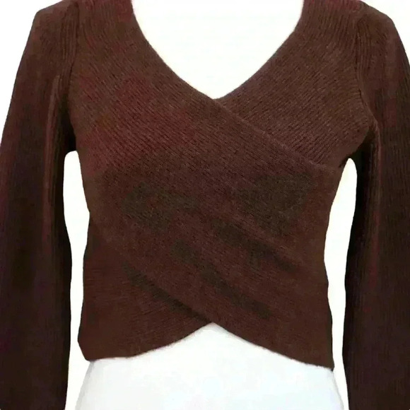 House of Harlow 1960 Brown Cropped Long Sleeve Cross Front Sweater Size Small - Picture 2 of 6